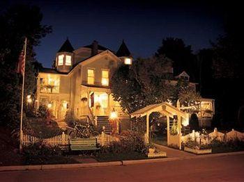 Metivier Inn Макинак Айлънд Екстериор снимка
