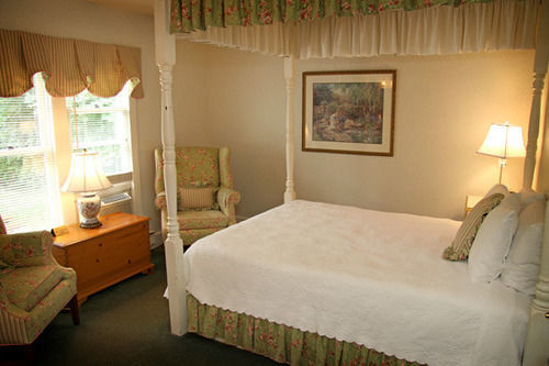 Metivier Inn Макинак Айлънд Екстериор снимка