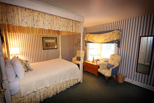 Metivier Inn Макинак Айлънд Екстериор снимка