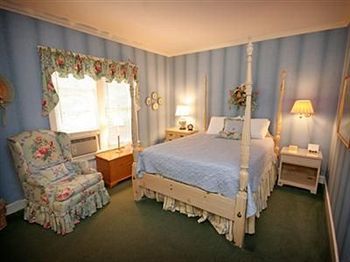 Metivier Inn Макинак Айлънд Екстериор снимка